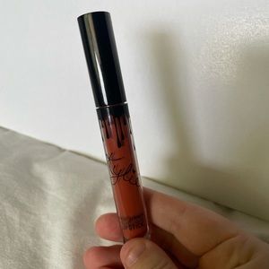 Kylie Cosmetics Matte Lipstick in Heat